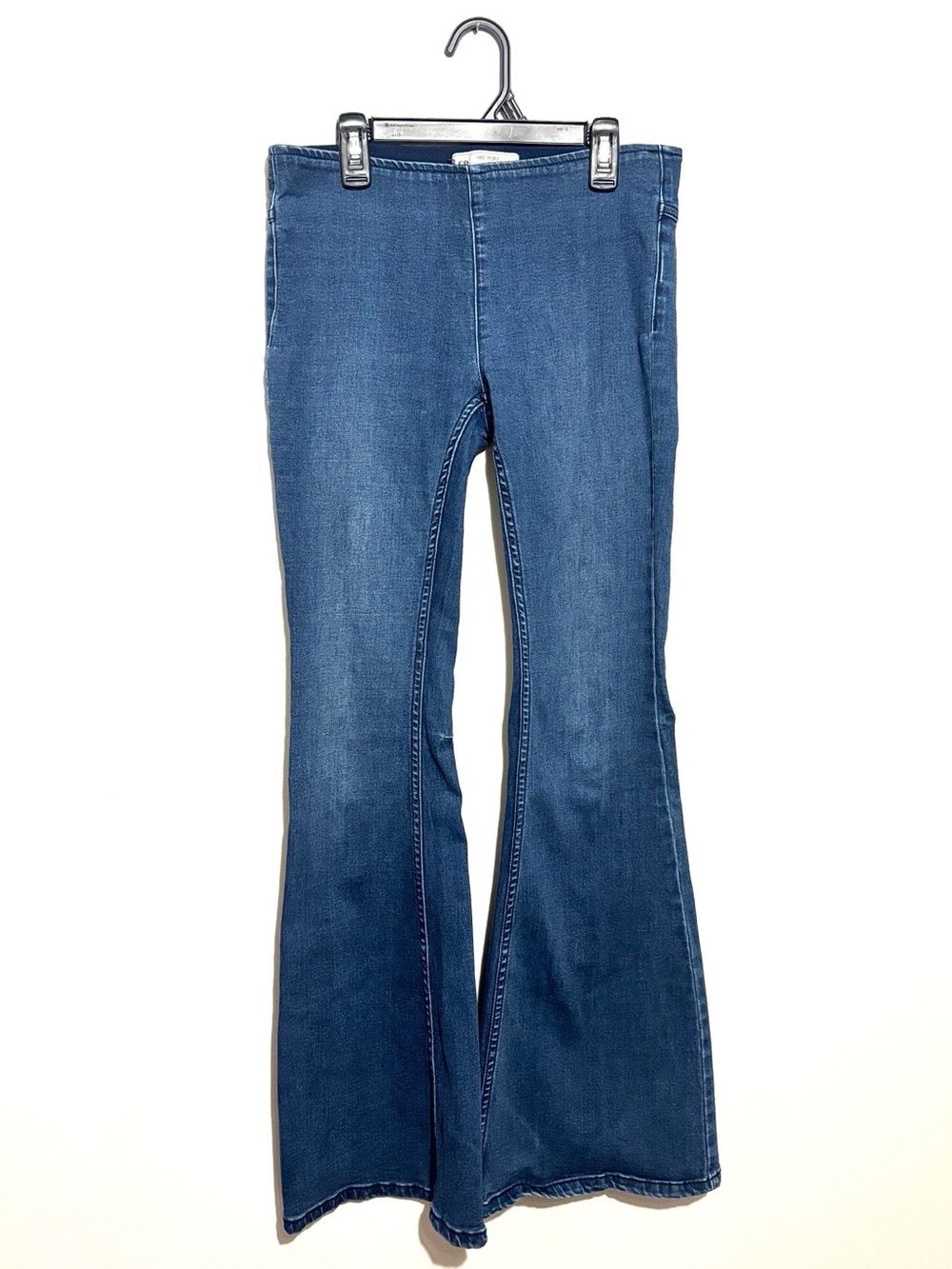 Free People Penny Pull On Flared Jeans Dark Denim Size 26 30 inch inseam